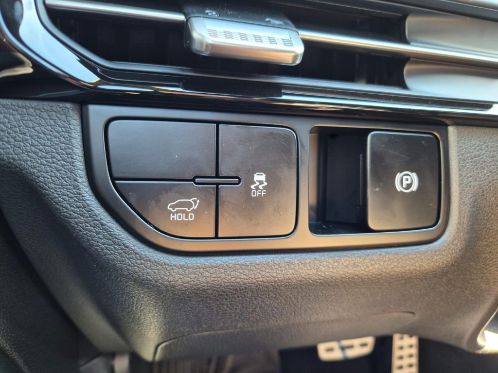 KIA Sportage 1.6 Gasoline 180hp 4x4 - ref: 7-57076 - Photo 17