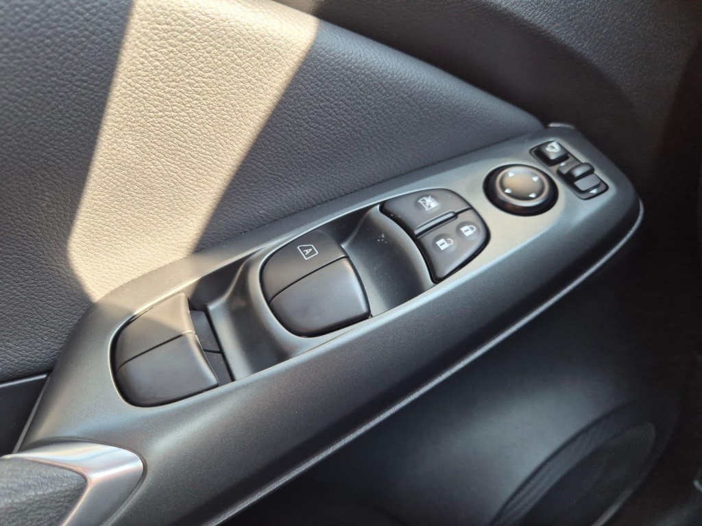 NISSAN Juke 1.0 Gasoline 114hp - ref: 7-57092 - Photo 13