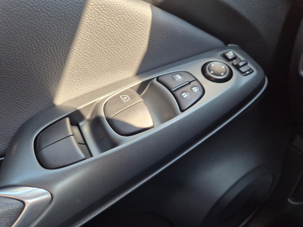 NISSAN Juke 1.0 Gasoline 114hp - ref: 7-57093 - Photo 13