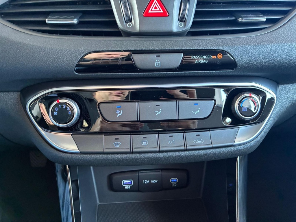 HYUNDAI i30 Comfort 1.5L GDI (95 PS) gasoline - ref: 7-57094 - Photo 15