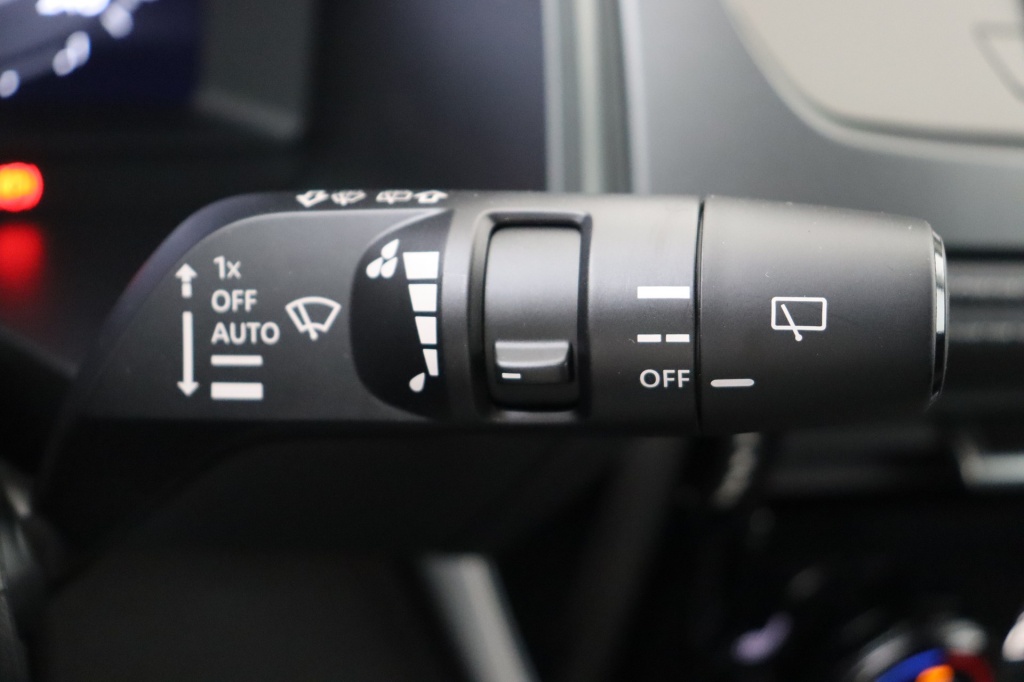 NISSAN Qashqai N-Connecta 158HP X-Tronic - ref: 7-57107 - Photo 19