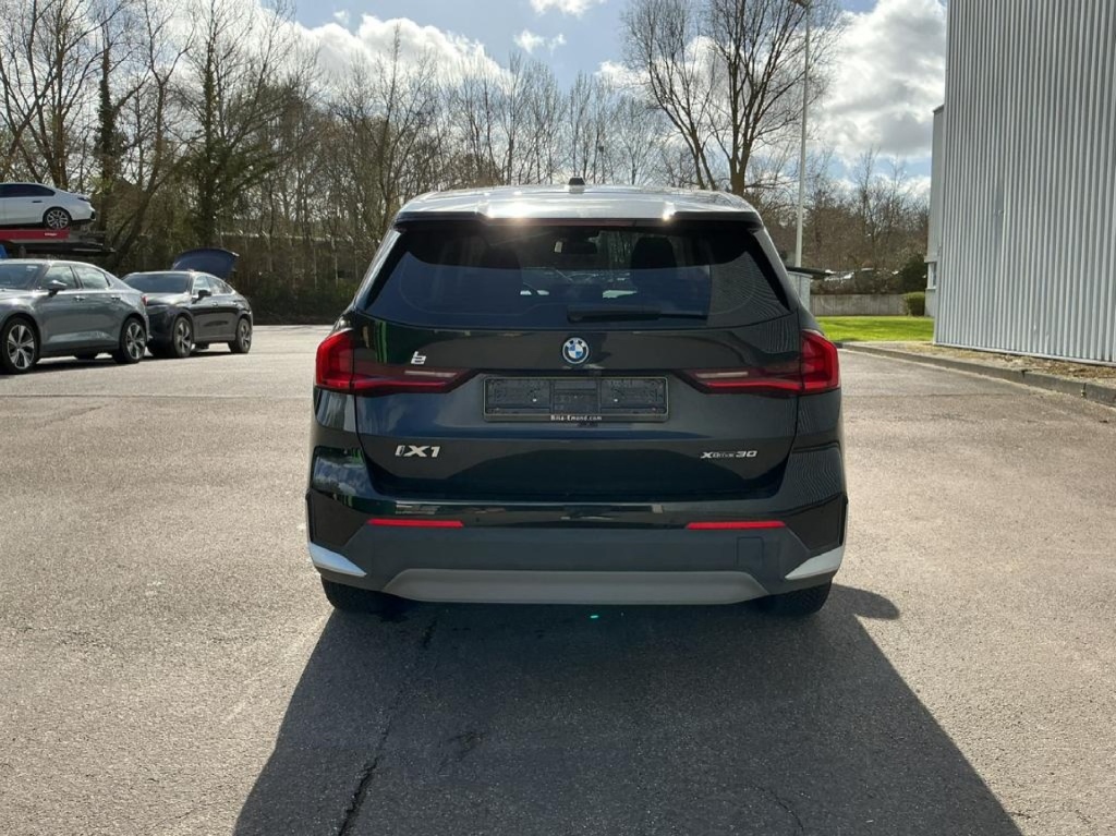 BMW IX1 iX1 xDrive30   Elektro 313hp - ref: 7-57117 - Photo 5