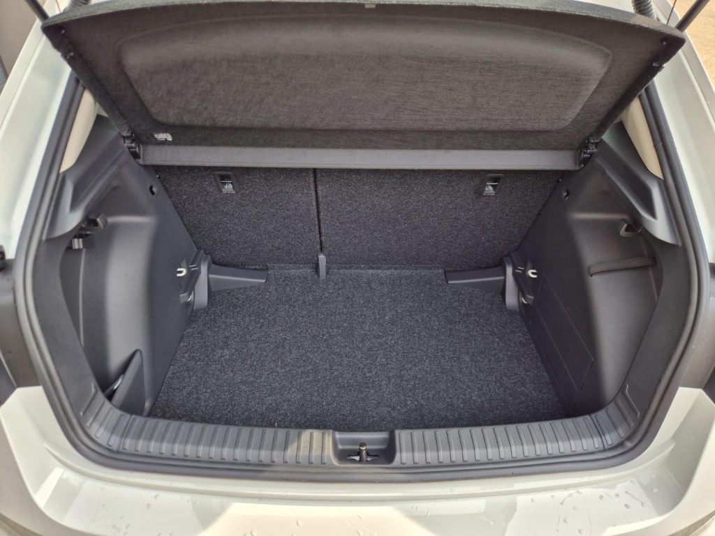 SKODA Fabia 1.0 Gasoline 95hp - ref: 7-57170 - Photo 9