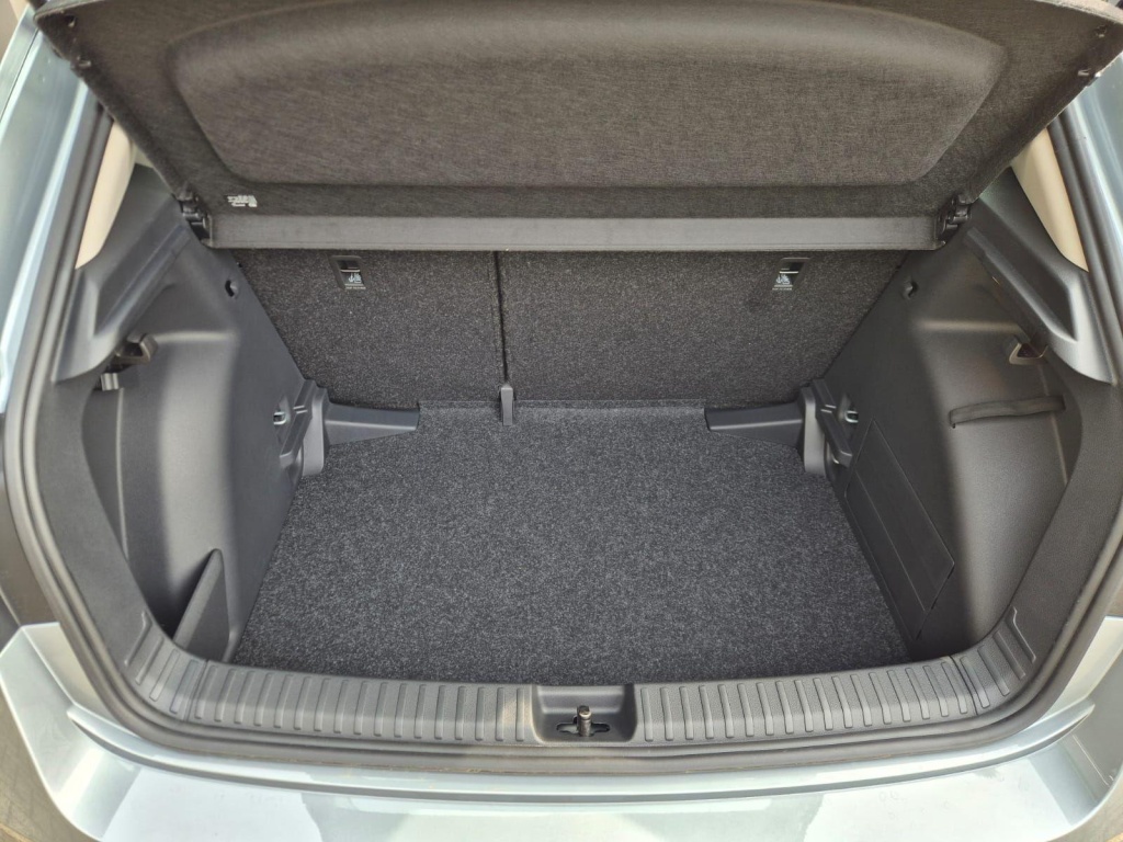 SKODA Fabia 1.0 Gasoline 95hp - ref: 7-57172 - Photo 9