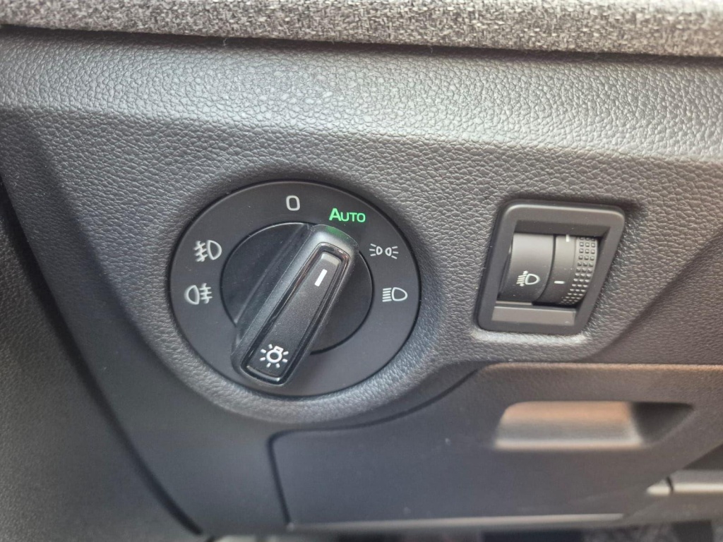 SKODA Kamiq 1.0 Gasoline 116hp DSG - ref: 7-57234 - Photo 16