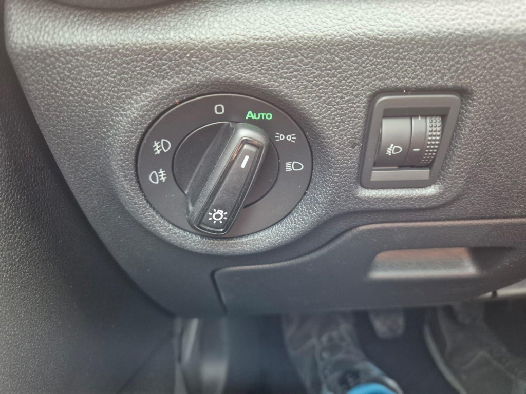 SKODA Fabia 1.0 Gasoline 95hp - ref: 7-57237 - Photo 14