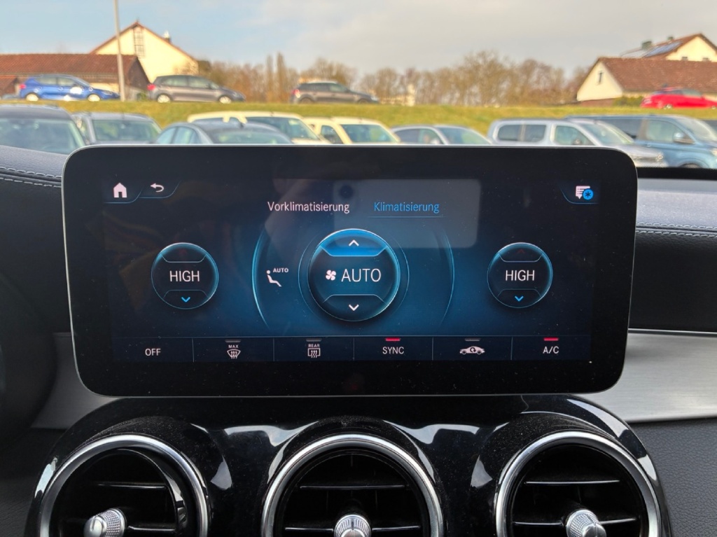 MERCEDES GLC AMG-Line 300 4Matic - ref: 7-57516 - Photo 12