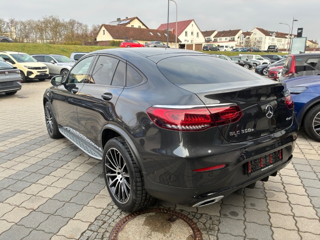 MERCEDES GLC AMG-Line 300 4Matic - ref: 7-57516 - Photo 8