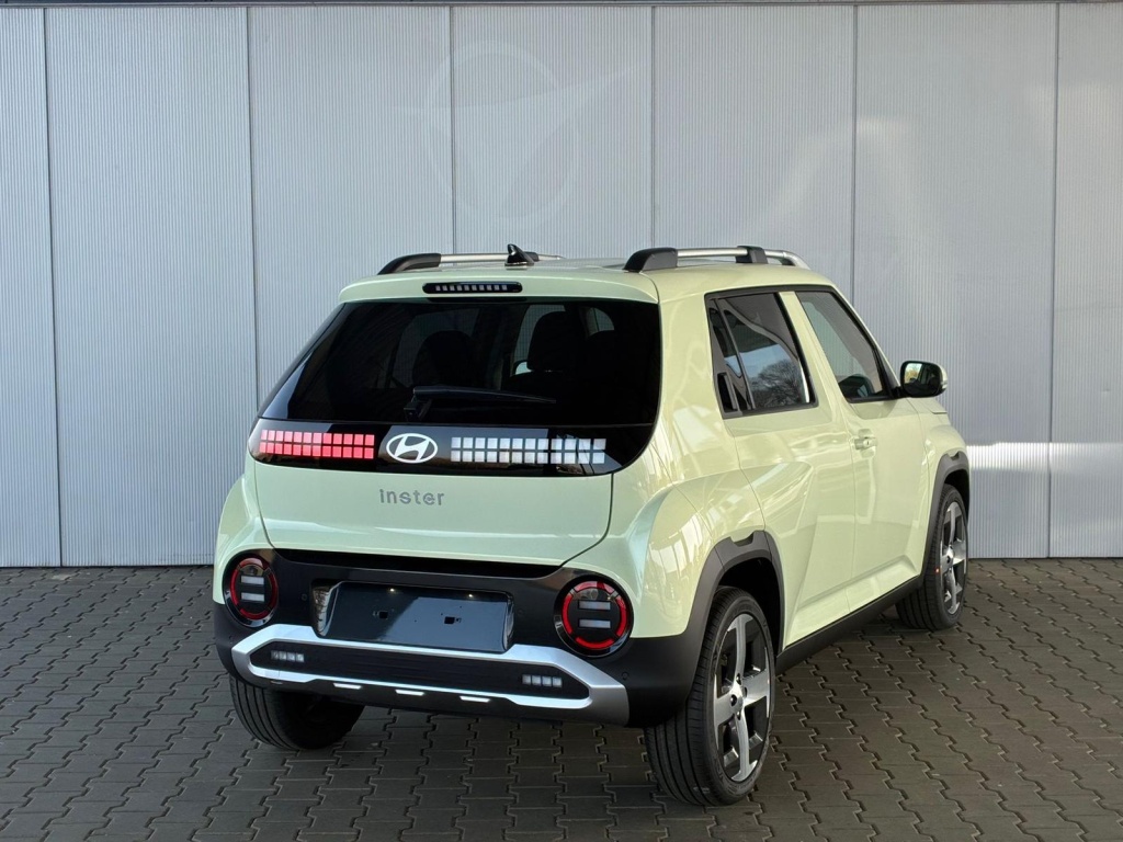 HYUNDAI Inster Evolve Sky 49 kWh Electric (84 kW) - ref: 7-58055 - Photo 3