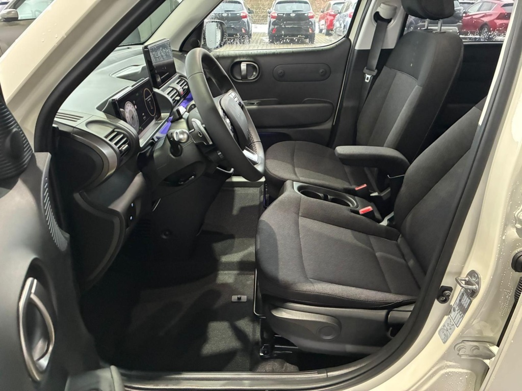 HYUNDAI Inster Evolve Sky 49 kWh Electric (84 kW) - ref: 7-58055 - Photo 5