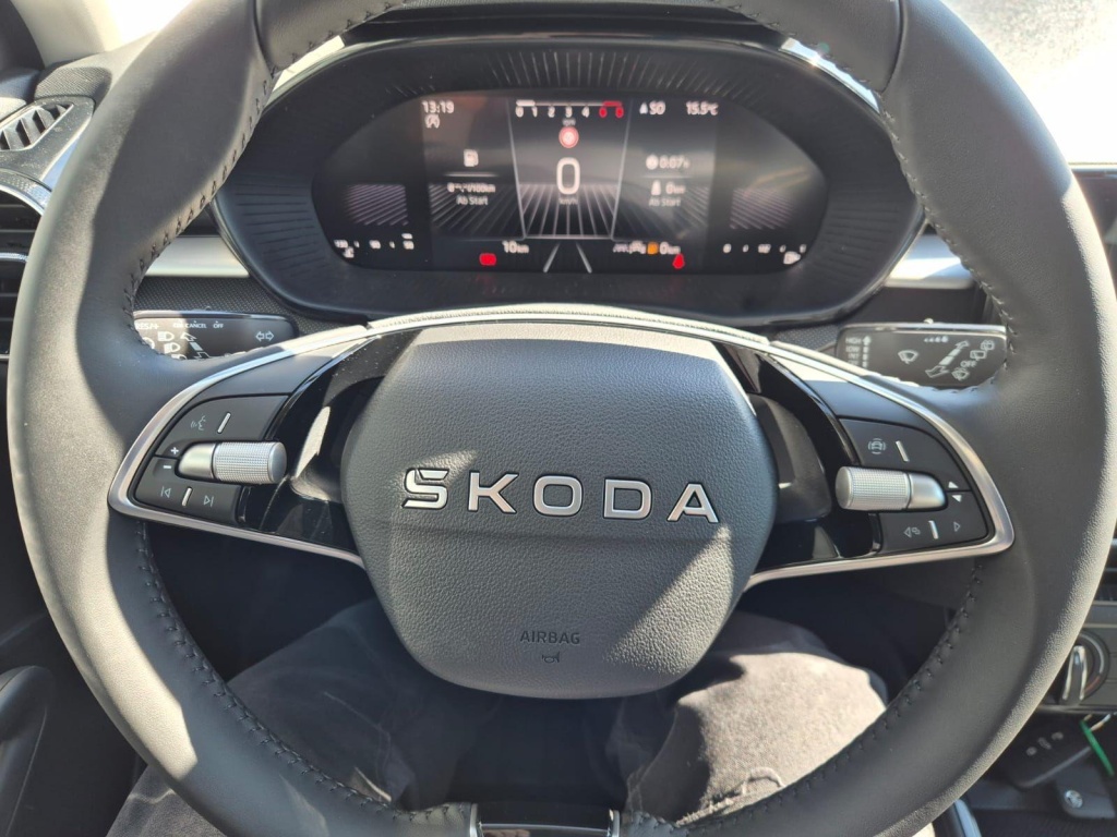 SKODA Fabia 1.0 Gasoline 95hp - ref: 7-58788 - Photo 15