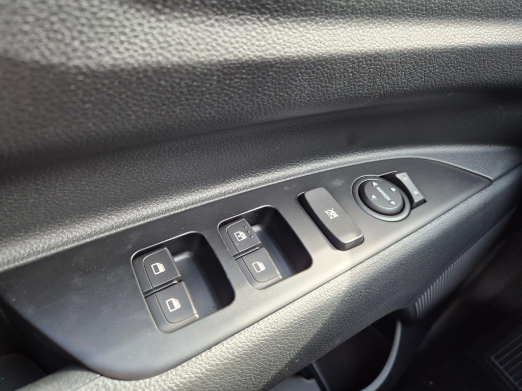 KIA Stonic Vision 1.0 Gasoline 101hp - ref: 7-59048 - Photo 13