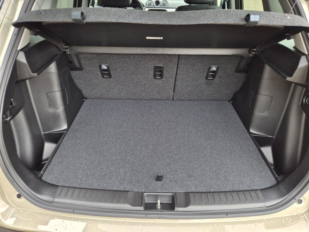 SUZUKI Vitara Comfort+ 1.4 Gasoline 110hp 4x4 - ref: 7-59282 - Photo 10