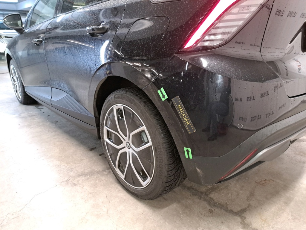 MG MG4 Trophy Ext Range 77 kWh 245 hp - ref: 7-59486 - Photo 10