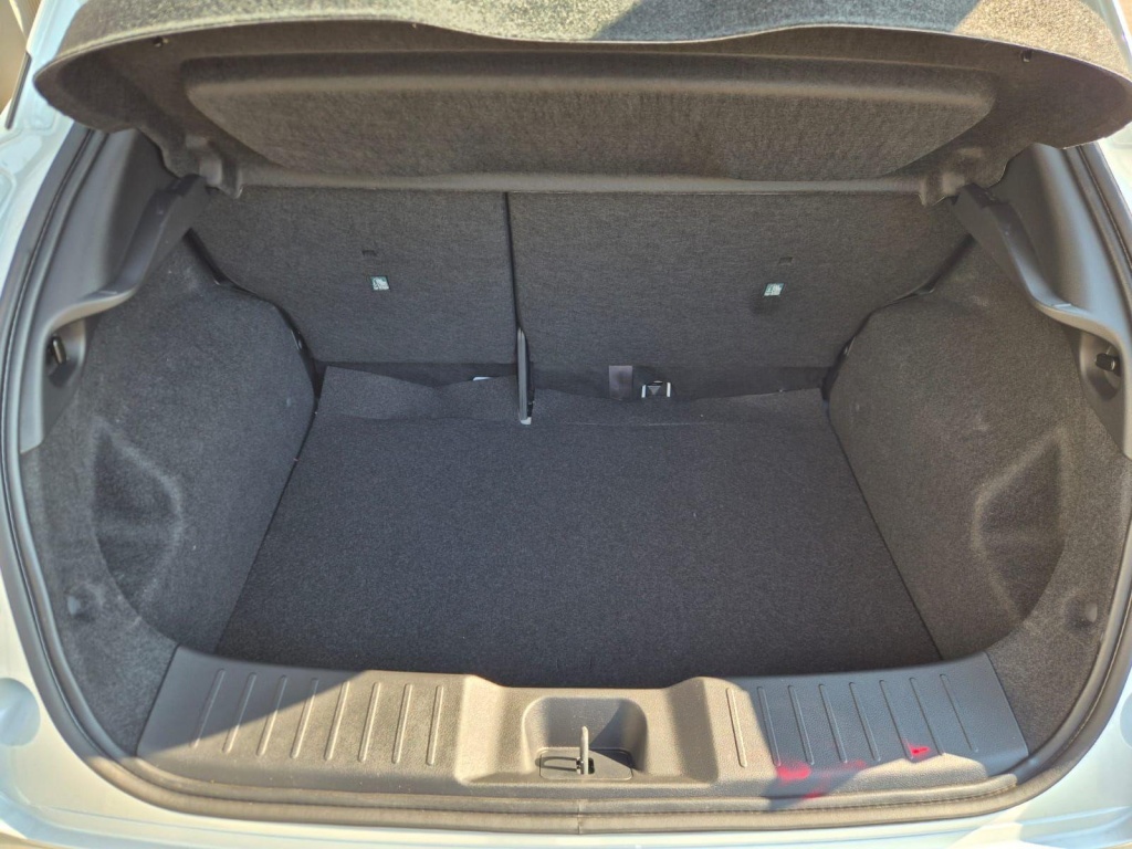 NISSAN Juke 1.0 Gasoline 114hp - ref: 7-59819 - Photo 9