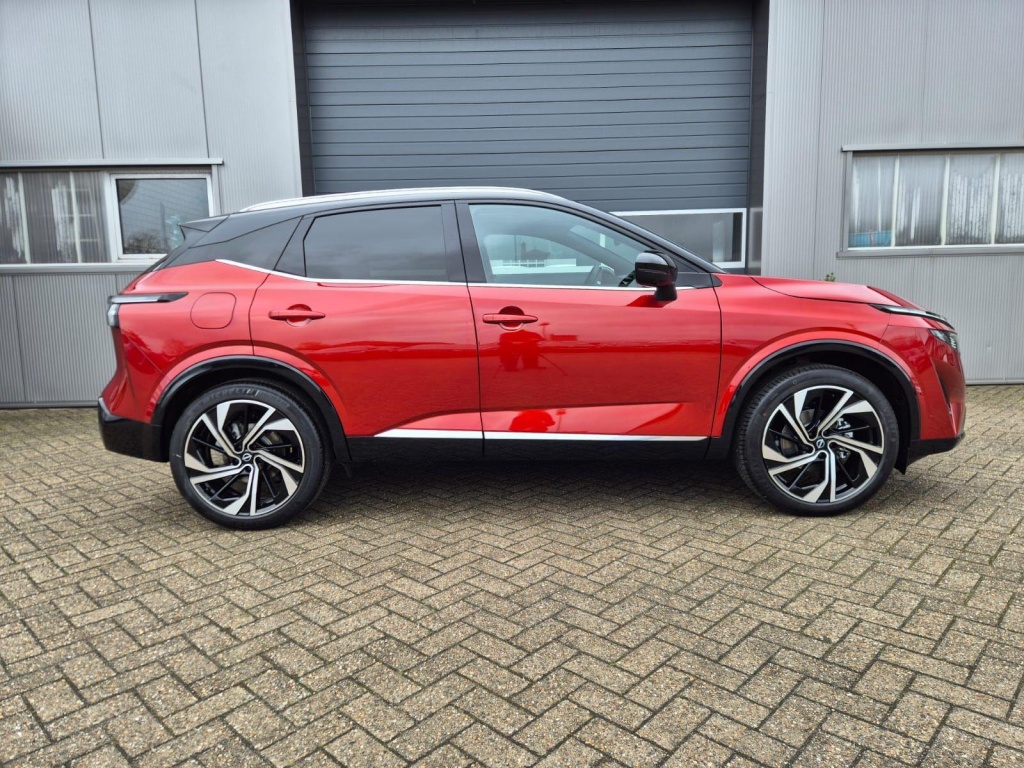 NISSAN Qashqai 1.3 Gasoline 158hp - ref: 7-60012 - Photo 4