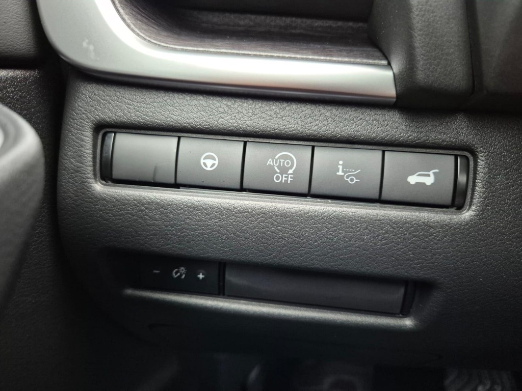 NISSAN Qashqai 1.3 Gasoline 158hp - ref: 7-60015 - Photo 18