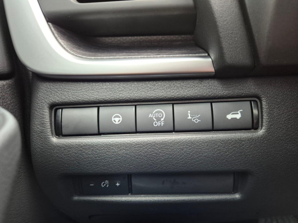 NISSAN Qashqai 1.3 Gasoline 158hp - ref: 7-60017 - Photo 18