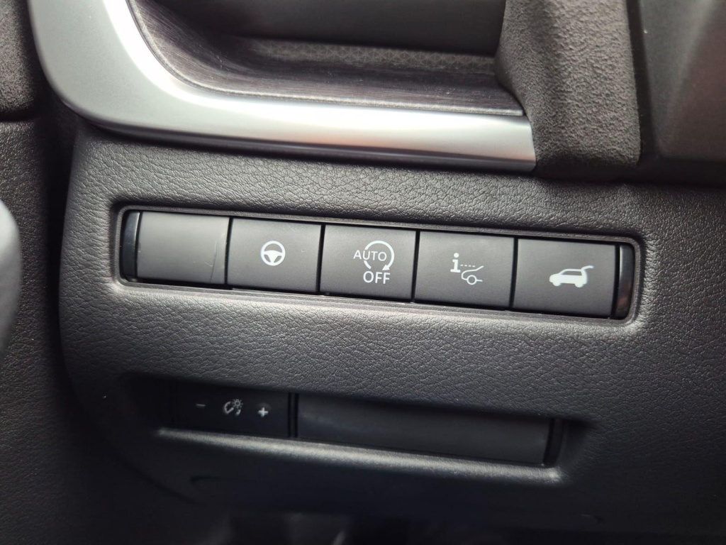 NISSAN Qashqai 1.3 Gasoline 158hp - ref: 7-60019 - Photo 19