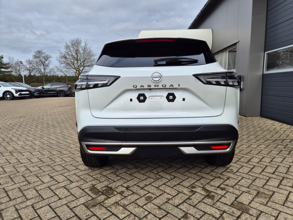 NISSAN Qashqai 1.3 Gasoline 140hp - ref: 7-60026 - Photo 4
