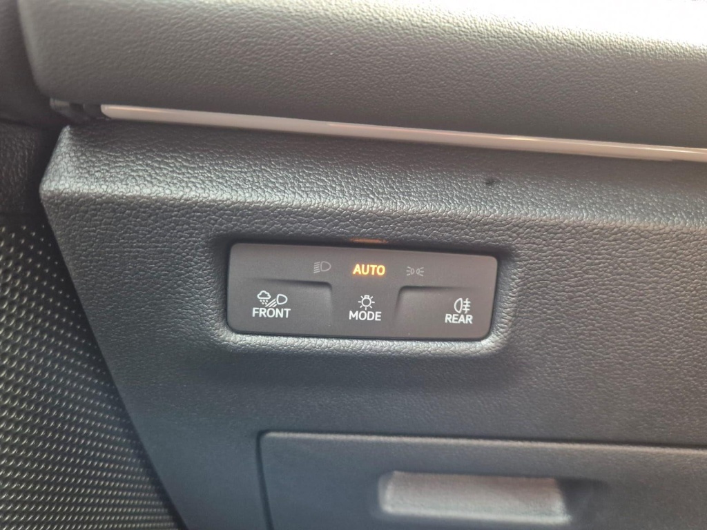 VOLKSWAGEN Tiguan 1.5 Hybrid 204hp - ref: 7-60029 - Photo 15