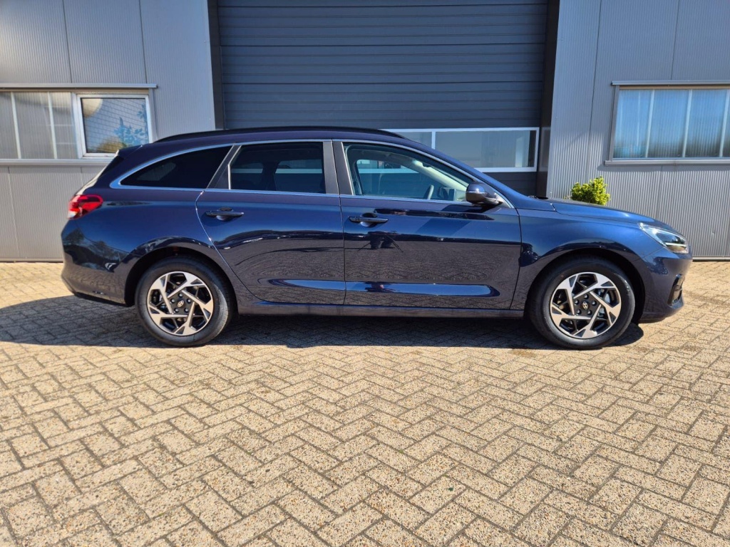 HYUNDAI i30 1.6 Gasoline 150hp - ref: 7-60190 - Photo 6