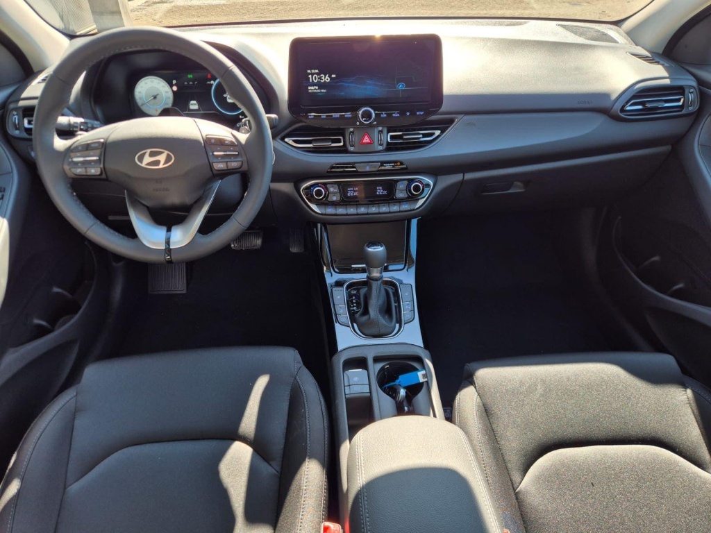 HYUNDAI i30 1.6 Gasoline 150hp - ref: 7-60191 - Photo 10