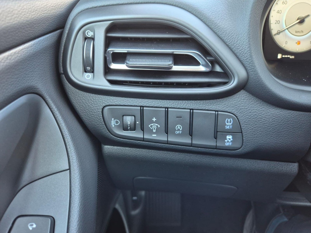 HYUNDAI i30 1.6 Gasoline 150hp - ref: 7-60193 - Photo 14