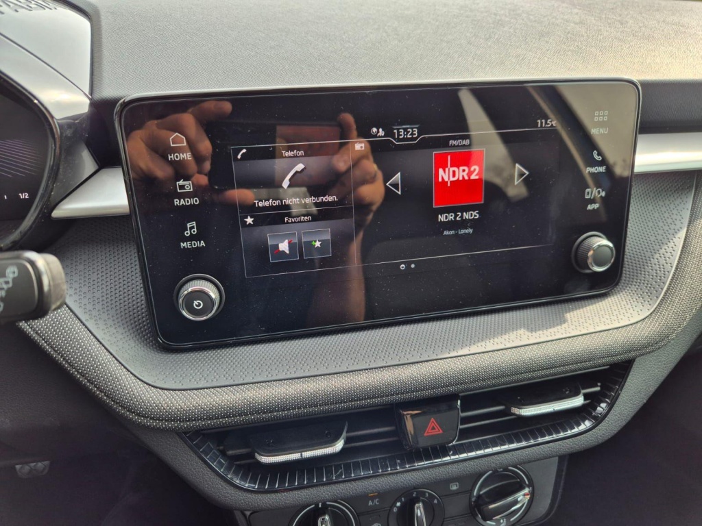 SKODA Fabia 1.0 Gasoline 95hp - ref: 7-60319 - Photo 17