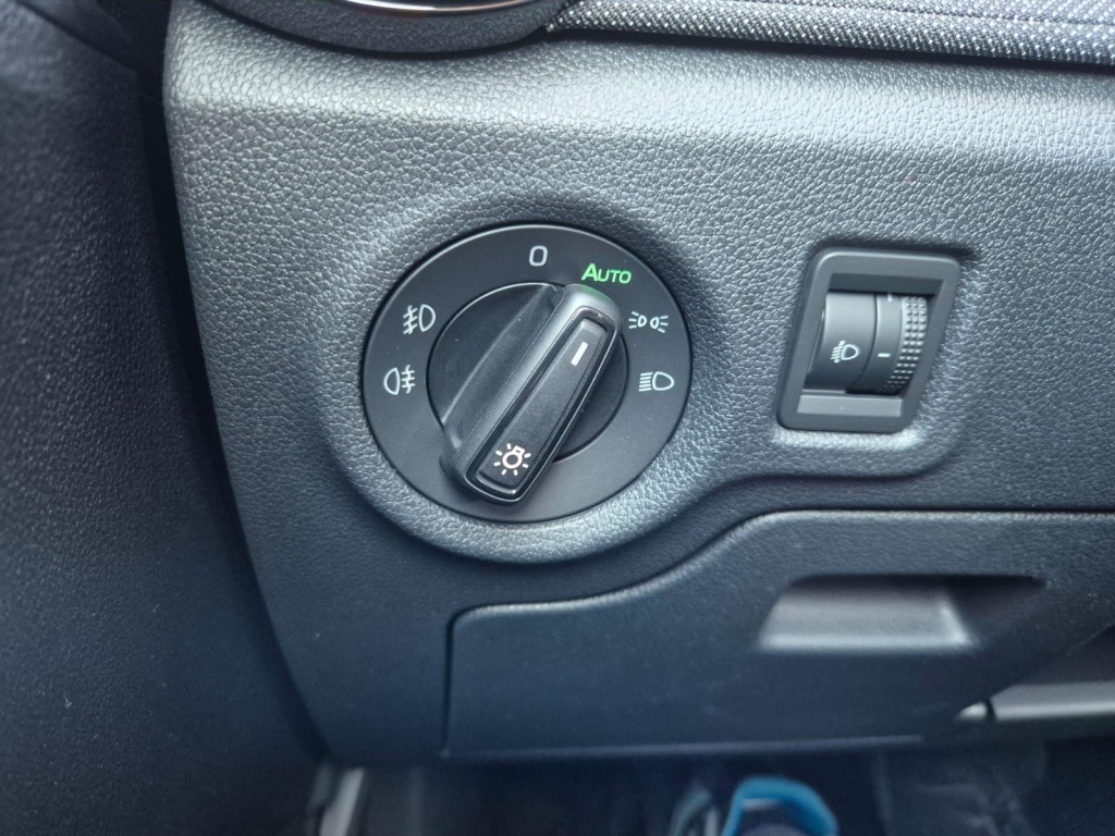 SKODA Fabia 1.0 Gasoline 95hp - ref: 7-60320 - Photo 14