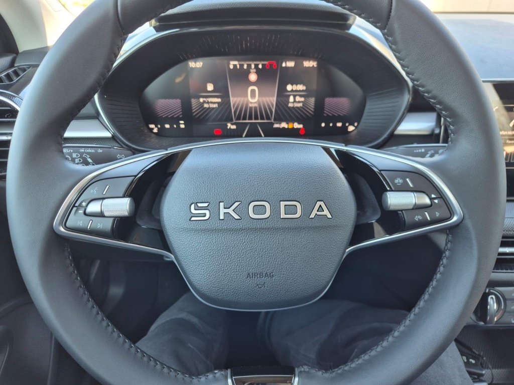 SKODA Fabia 1.0 Gasoline 95hp - ref: 7-60320 - Photo 15