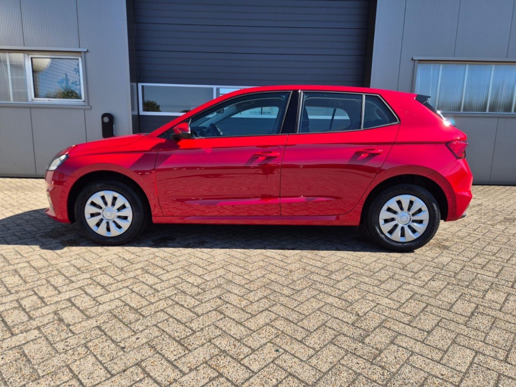 SKODA Fabia 1.0 Gasoline 95hp - ref: 7-60320 - Photo 2