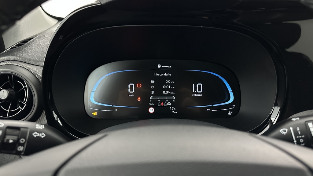 HYUNDAI i10 III 1.0 63ch Intuitive - ref: 8-GLI00000375 - Photo 14