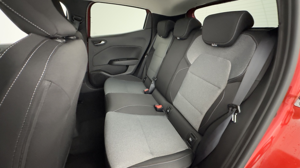 RENAULT Clio V(2) 1.5 dCi 100ch Evolution Auto-Ecole Pimas - ref: 8-GLI00000575 - Photo 9