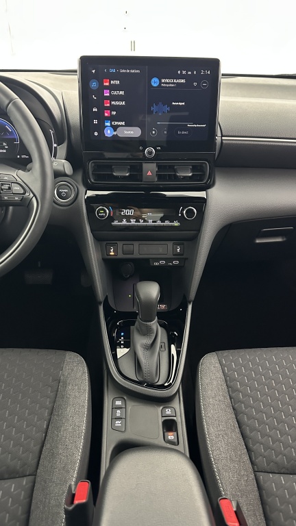 TOYOTA Yaris Cross 1.5 Hybride 130h Design e-CVT - ref: 8-GLI00001432 - Photo 16