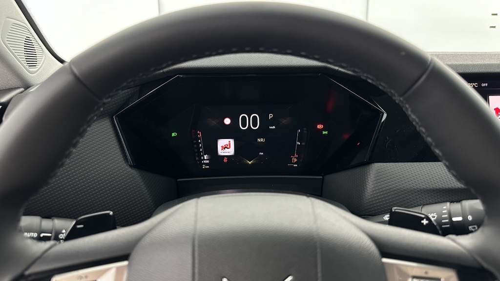 DS DS4 1.5 BlueHDi 130 EAT8 Pallas - ref: 8-GLI00002411 - Photo 15