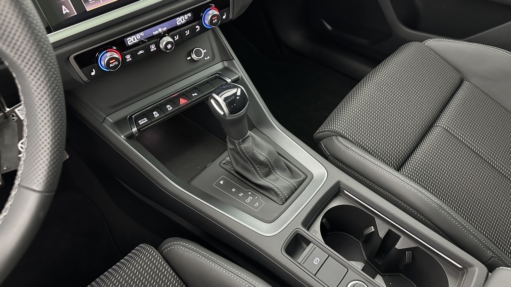 AUDI Q3 Sportback 35 2.0 TDI 150ch S line S tronic 7 - ref: 8-GLI00002435 - Photo 17