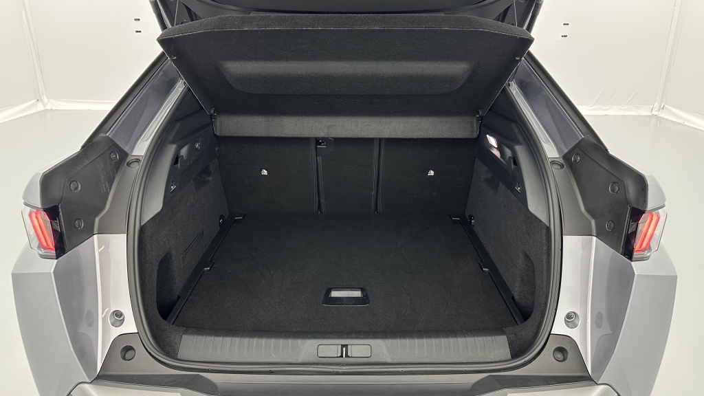 PEUGEOT 3008 1.2 Hybrid 136ch Allure e-DCS6 - ref: 8-GLI00002579 - Photo 10