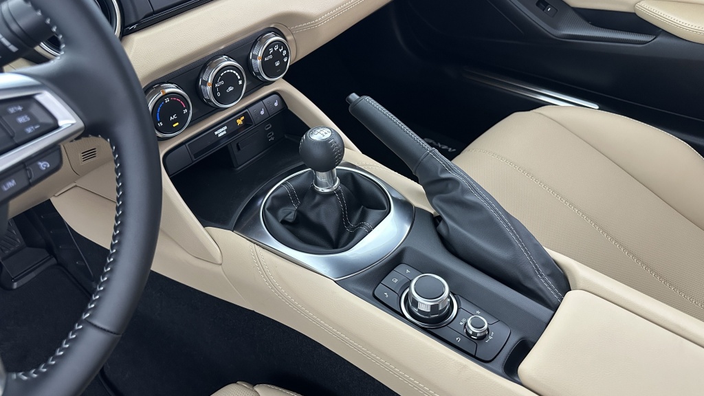 MAZDA MX-5 Roadster 1.5 SKYACTIV-G 132ch Kazari - ref: 8-GLI00002675 - Photo 14