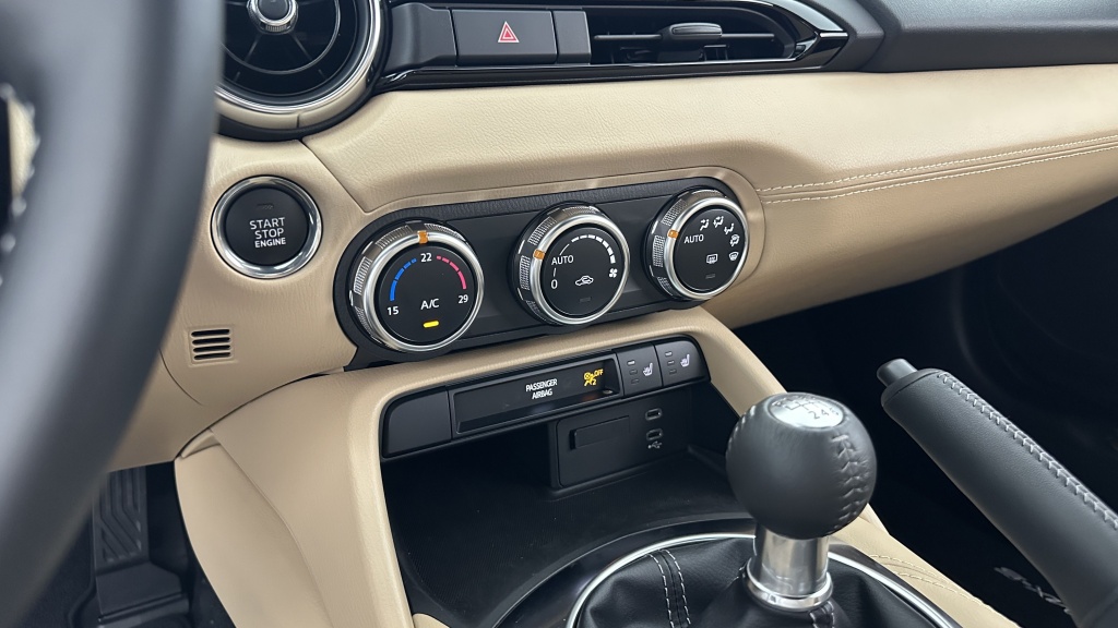 MAZDA MX-5 Roadster 1.5 SKYACTIV-G 132ch Kazari - ref: 8-GLI00002675 - Photo 18