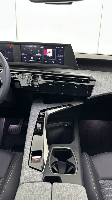 PEUGEOT 5008 1.2 Hybrid 145ch Allure e-DCS6 - ref: 8-GLI00002788 - Photo 16