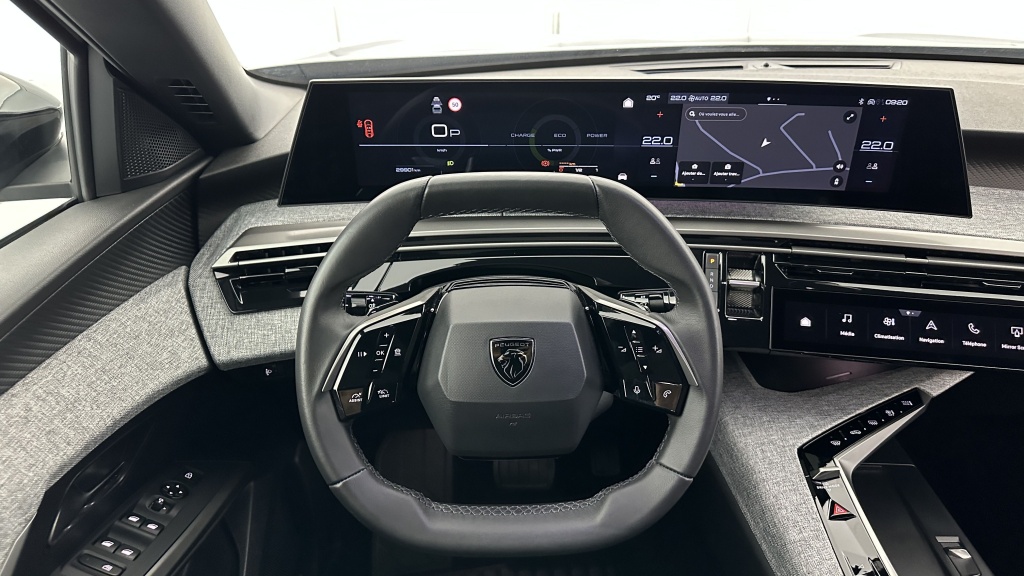 PEUGEOT 3008 1.2 Hybrid 136ch Allure e-DCS6 - ref: 8-GLI00002828 - Photo 13