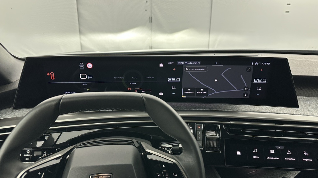 PEUGEOT 3008 1.2 Hybrid 136ch Allure e-DCS6 - ref: 8-GLI00002828 - Photo 14