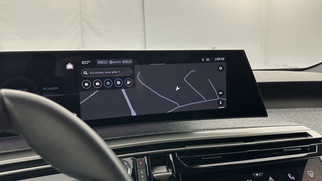 PEUGEOT 3008 1.2 Hybrid 136ch Allure e-DCS6 - ref: 8-GLI00002830 - Photo 18