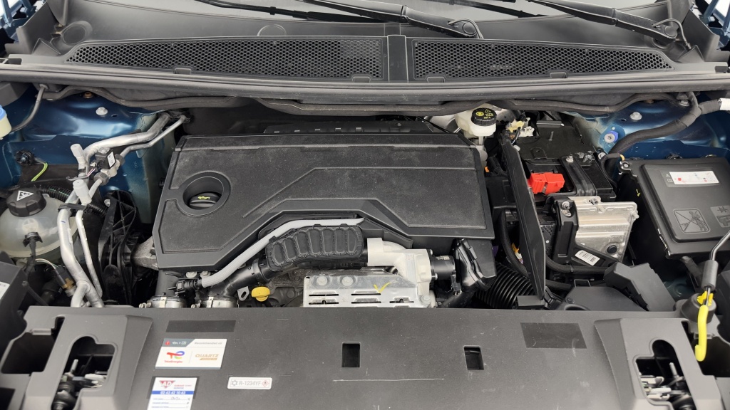 PEUGEOT 3008 1.2 Hybrid 136ch Allure e-DCS6 - ref: 8-GLI00002831 - Photo 11