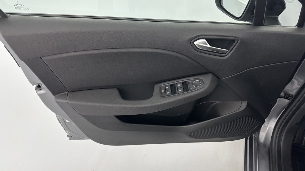 RENAULT Clio V(2) E-Tech full hybrid 145ch Evolution - ref: 8-GLI00002849 - Photo 13