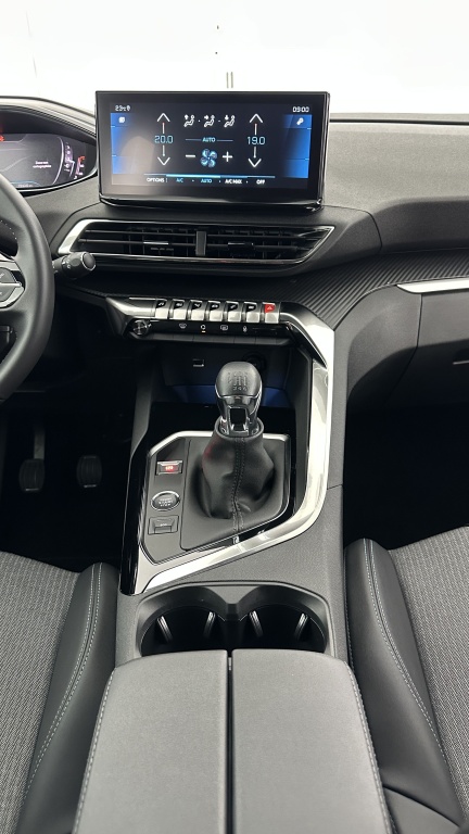 PEUGEOT 5008 1.2 PureTech 130ch Allure Pack - ref: 8-GLI00002876 - Photo 16