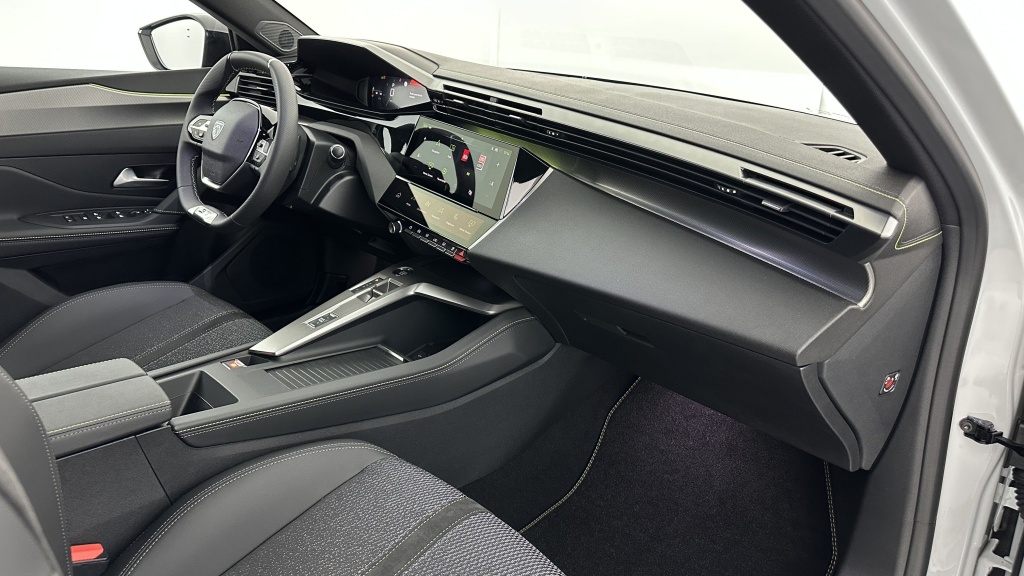 PEUGEOT 308 1.5 BlueHDi 130ch GT EAT8 - ref: 8-GLI00002894 - Photo 8