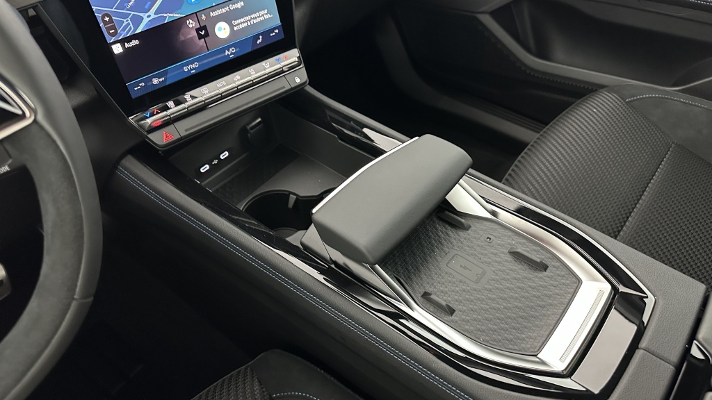 RENAULT Austral E-Tech full hybrid 200ch Techno esprit Alpine - ref: 8-GLI00005928 - Photo 17