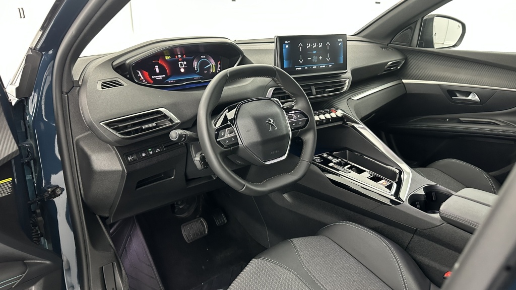 PEUGEOT 3008 1.2 Hybrid 136ch Allure Pack e-DCS6 - ref: 8-GLI00006268 - Photo 6